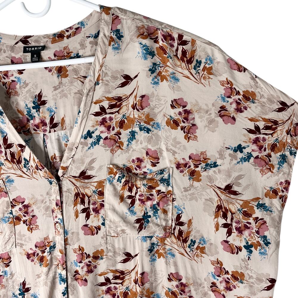 Torrid Floral Button Up Top Shirt 5 Wine Stretch 28 - Picture 12 of 14